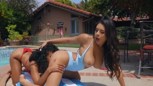 We Live Together - Scarlit Scandal ass fingering