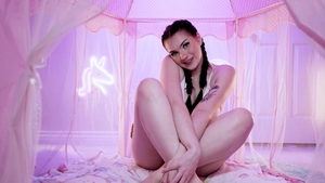 Inserted: Brunette feels the need for slamming hard