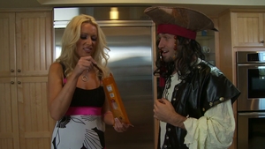 3rd Degree: Beautiful Body Drenched in Nut